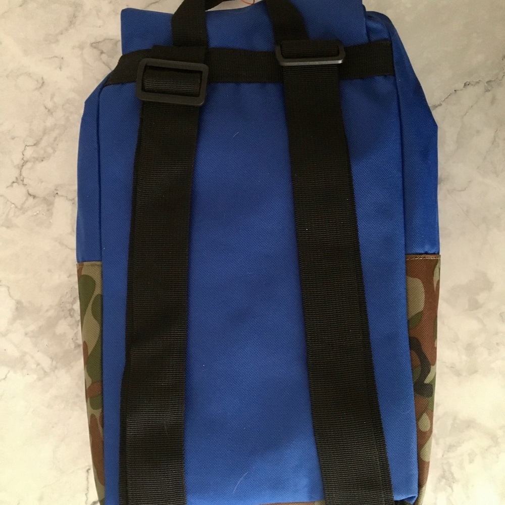 Camouflage Backpack - Picture 5 of 5